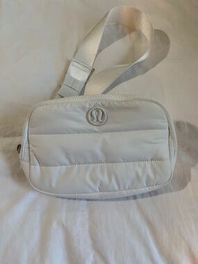 lululemon white wunder puff crossbody bag